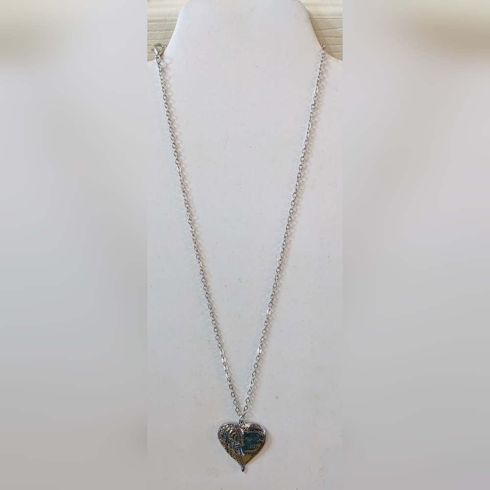 New A Piece of my heart has wings necklace, T5B3E